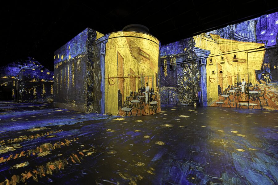 Amsterdam: Fabrique des Lumières Dutch Masters Ticket - Finding the best way to watch the show