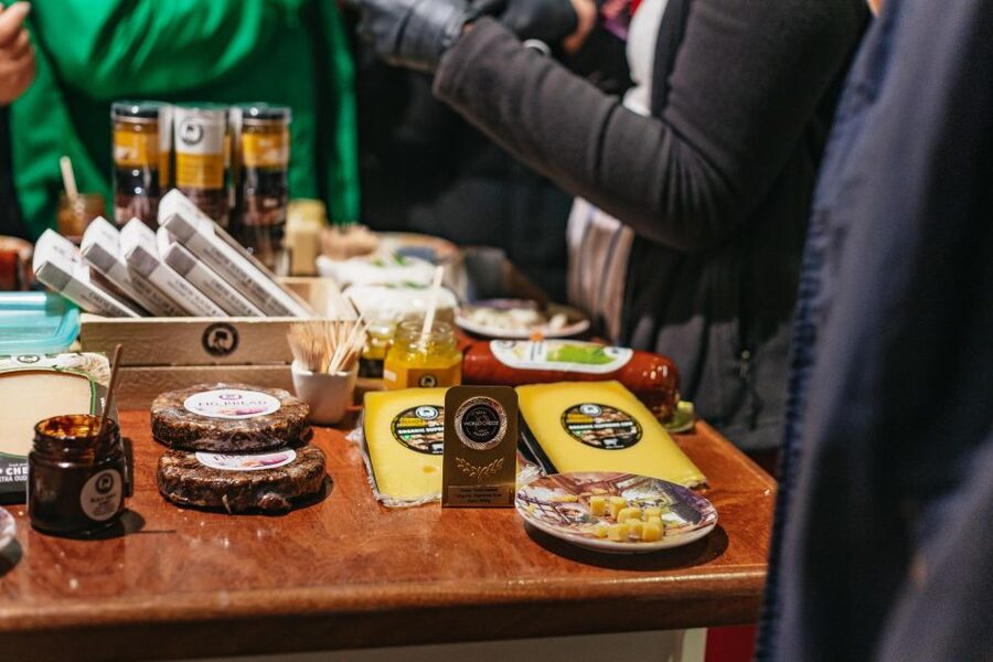 Amsterdam: Food and Culture Walking Tour with Tastings - Starting beside Amsterdam’s Flower Market