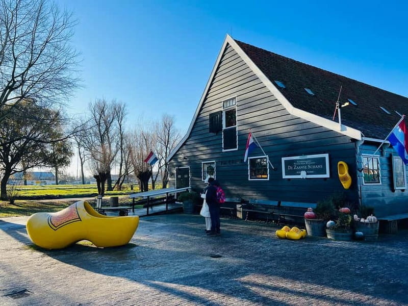 Amsterdam: Giethoorn, Afsluitdijk and Zaanse Schans Day Trip - Who will enjoy this tour most
