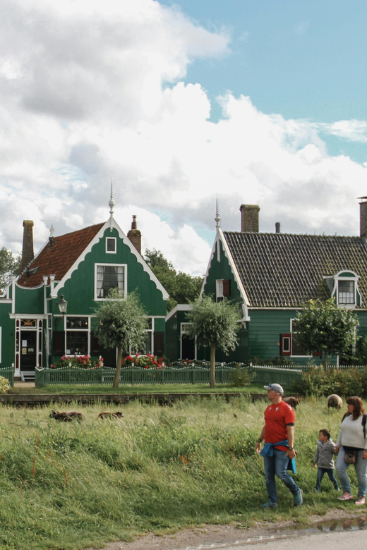 Amsterdam: Giethoorn & Zaanse Schans Small Group Day Trip - Should you book it?