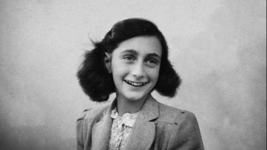 Amsterdam: Guided Anne Frank Small-Group Walking Tour - Key points at a glance