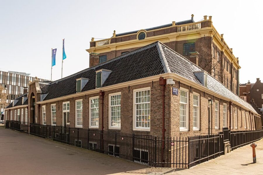 Amsterdam: Guided Anne Frank Small-Group Walking Tour - Ending at Anne Frank’s statue
