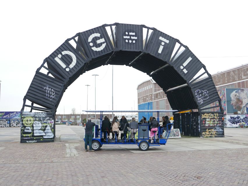 Amsterdam: Guided Beer or Prosecco Bike Tour - Who will enjoy this most?