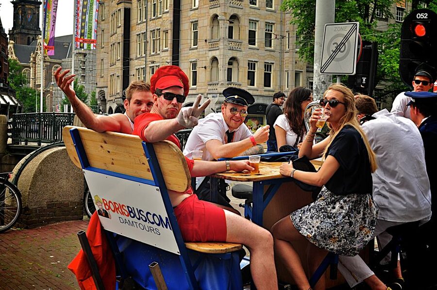 Amsterdam: Guided Beer or Prosecco Bike Tour - Practical planning for a smoother ride