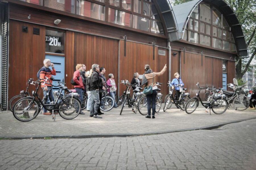 Amsterdam: Guided City Bike Tour in French - Price, timing, and overall value