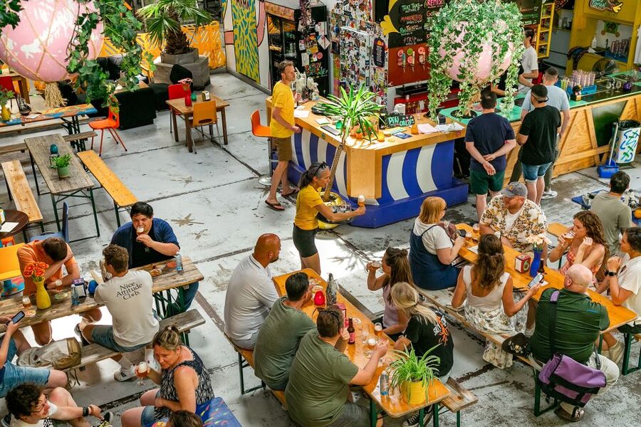 Amsterdam: Guided Craft Beer Brewery Bus Tour with Tastings - Oedipus Brewing brings the first 45 minutes