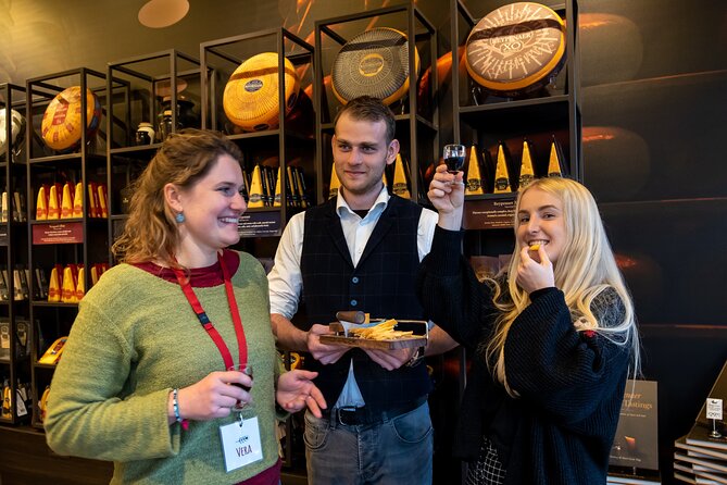 Amsterdam : Guided Cultural Food Tour - Starting Beneath the National Monument