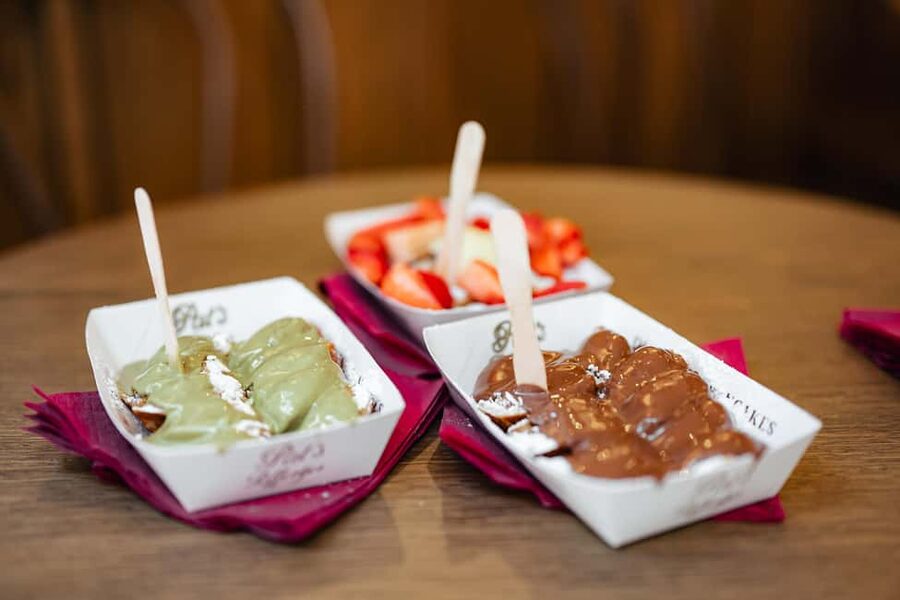 Amsterdam: Guided Cultural Food Tour in German or English - Begijnhof and the final food stops