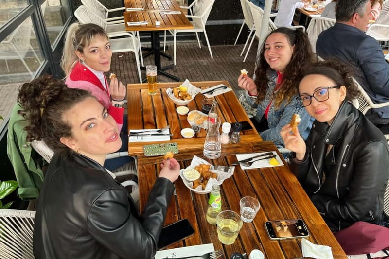 Amsterdam: Guided Food Tour with Tastings - Weekday cycling and weekend walking