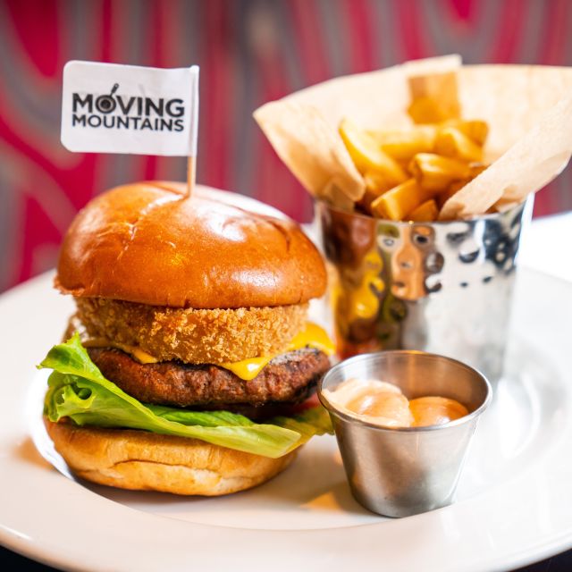 Amsterdam: Hard Rock Cafe Experience - Gold Menu: A Filling Two-Course Meal
