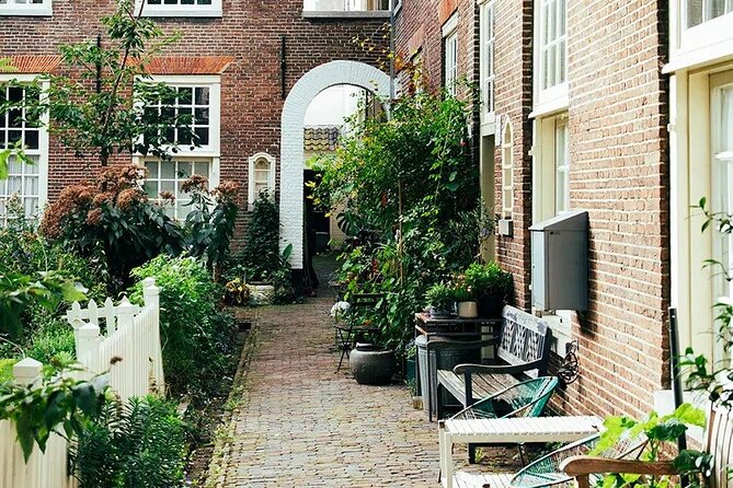 Amsterdam High-End Dutch Food & History Tour - Up to 8 guests - Who will enjoy this Amsterdam food walk?