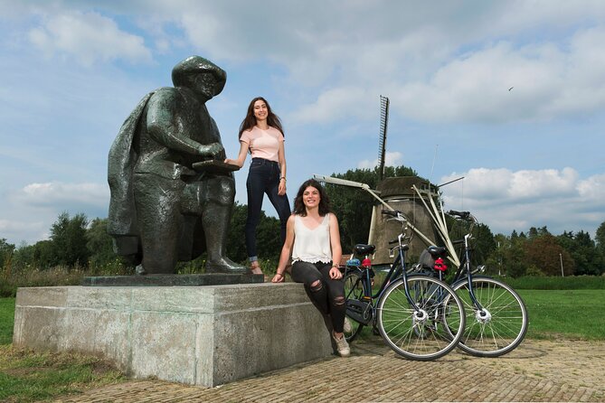 Amsterdam Highlights Bike Tour - Guided in EN/ES/DE/NL - What the $41.74 price really buys you