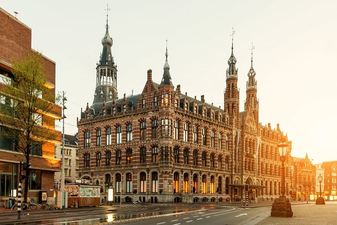 Amsterdam Highlights Walking Tour - A quieter ending at Begijnhof