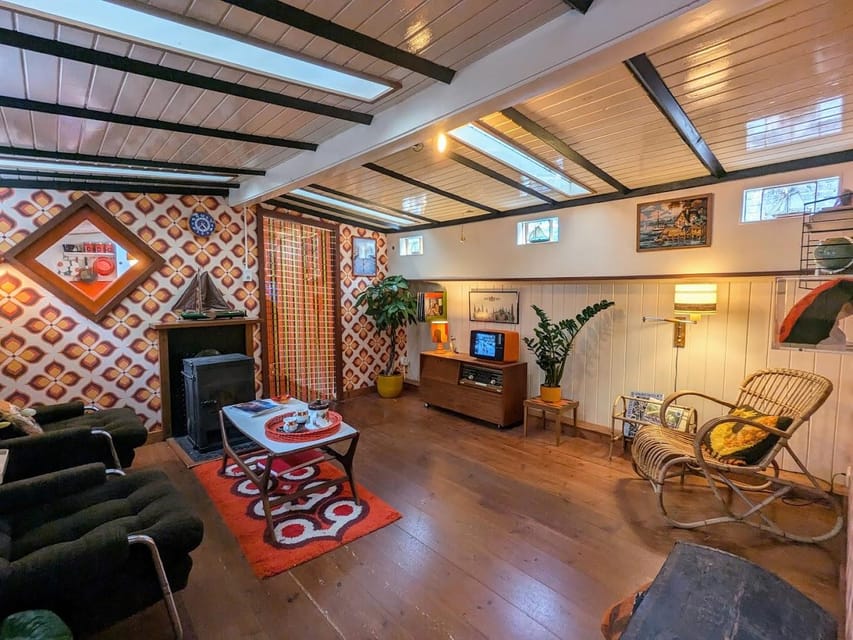 Amsterdam: Houseboat Museum Entry Ticket - The 1970s interior and family life aboard