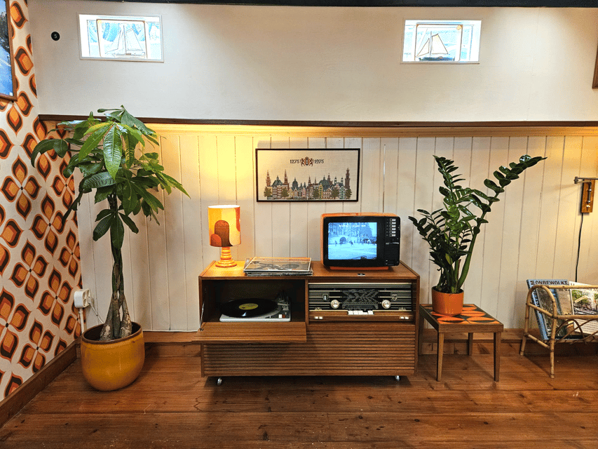 Amsterdam: Houseboat Museum Entry Ticket - From freight barge to floating home