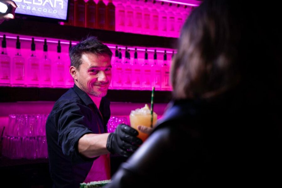 Amsterdam: Icebar Entry Ticket with 3 Drinks - My practical tips for a better visit