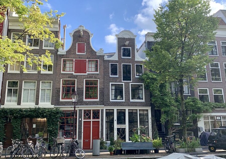 Amsterdam: Jordaan District Tour with a German guide - Starting Beside the Anne Frank Monument