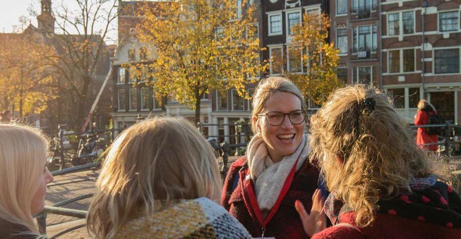 Amsterdam: Jordaan District Tour with a German guide - Tulip Mania in a Green Courtyard