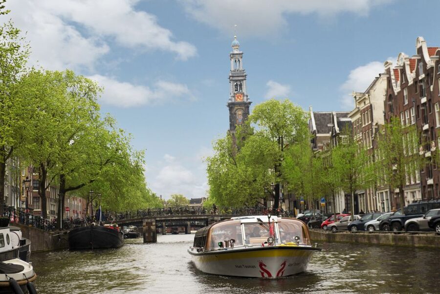 Amsterdam: Keukenhof and Zaanse Schans Live Guided Day Tour - Two hours for windmills, shops, and wandering