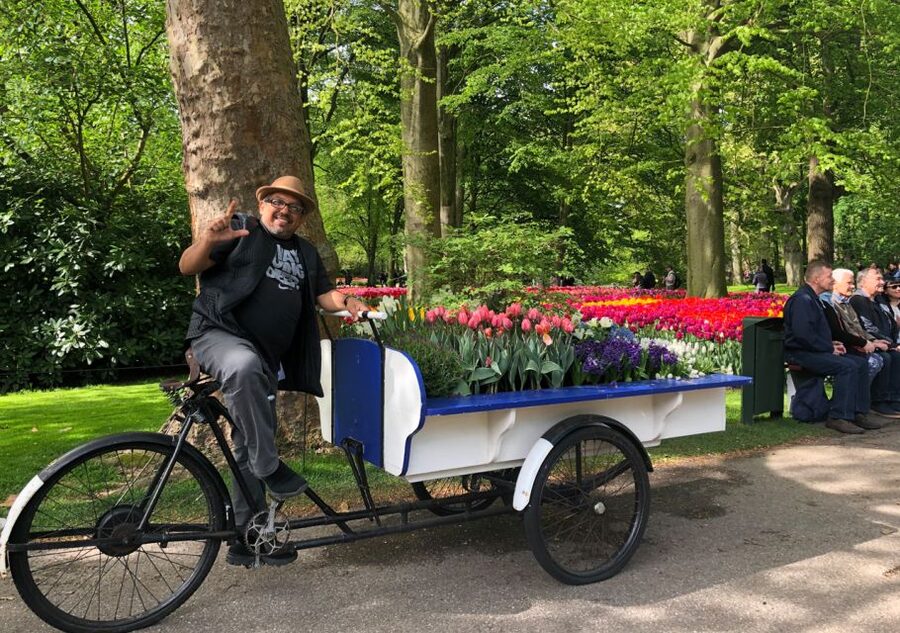 Amsterdam: Keukenhof Tulip Garden and Giethoorn Experience - Why this pairing works so well