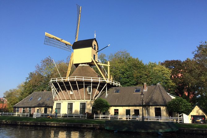 Amsterdam Landscape Windmill Private Bike Tour - Muiderslot: a castle built for a photograph