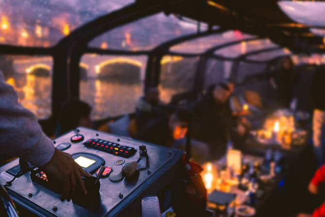 Amsterdam: Light Festival Cruise with Unlimited Drinks Option - Amsterdam’s romantic bridge and canal views