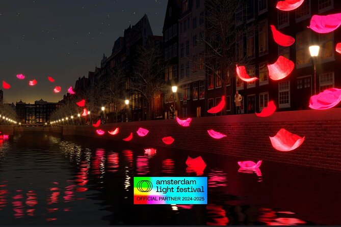 Amsterdam Light Festival: Heated Boat Cruise + Hot Drinks & Bite - How the atmosphere can shape the evening