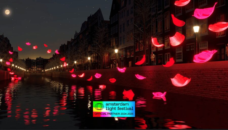 Amsterdam: Light Festival Heated Cruise w/ Drinks & Snacks - A warm start beside Amsterdam Centraal
