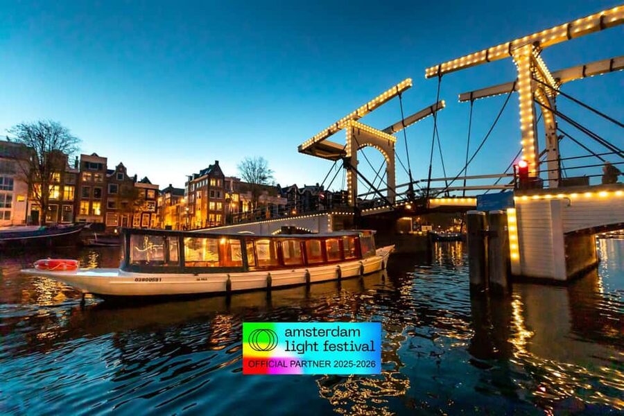 Amsterdam: Light Festival Heated Cruise with Drinks & Snacks - Key points before you book