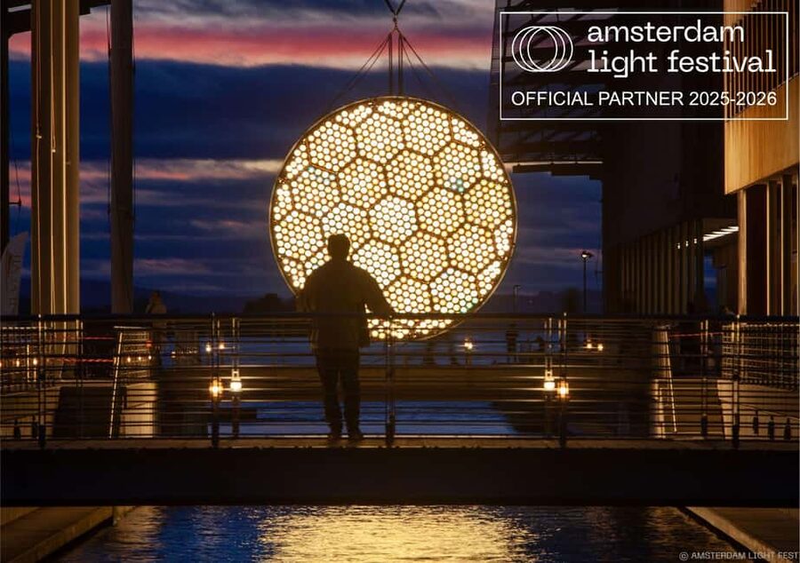 Amsterdam Light Festival Live Commentary & Optional Drinks - The first 10 minutes: crossing the IJ toward the lights