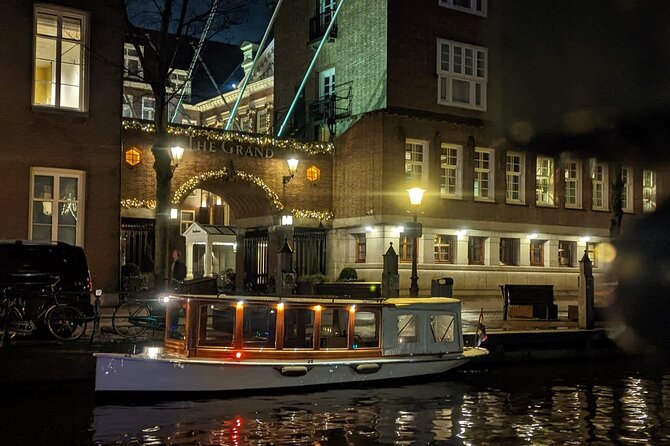 Amsterdam Light Festival Private Cruise With Welcome Drink - Why seeing the festival by boat changes the evening