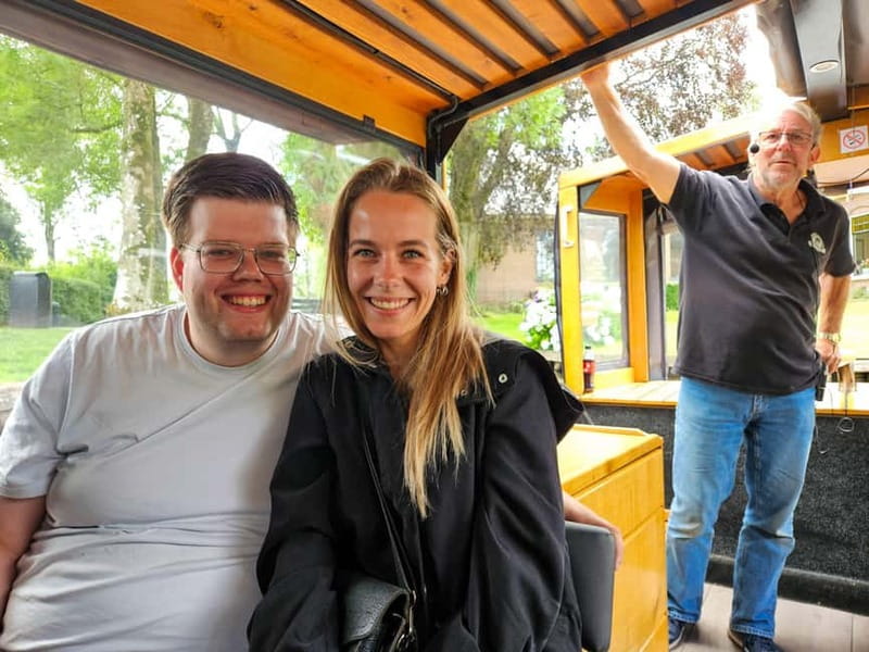 Amsterdam: Live GuideD Giethoorn Boat Tour & Cheese Platter - Free time for bridges, lunch, and cheese