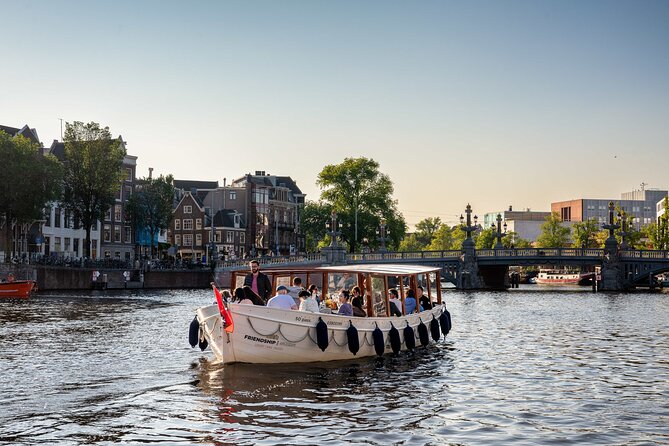 Amsterdam: Luxury Boat Cruise Unlimited Cocktails, Beers & Wines - Why the electric boat matters
