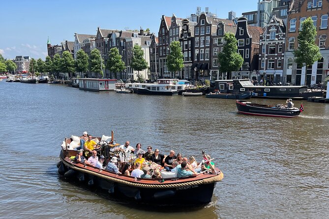 Amsterdam Luxury Boutique Boat tour with Unlimited Beer and Wine - A short canal ride with a social mood