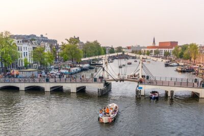 Amsterdam Luxury Canal Cruise + Unlimited Drinks & Bites option
