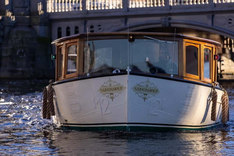Amsterdam: Luxury Canal Cruise with Optional Snacks & Drinks - Drinks, Snacks, and the Onboard Mood