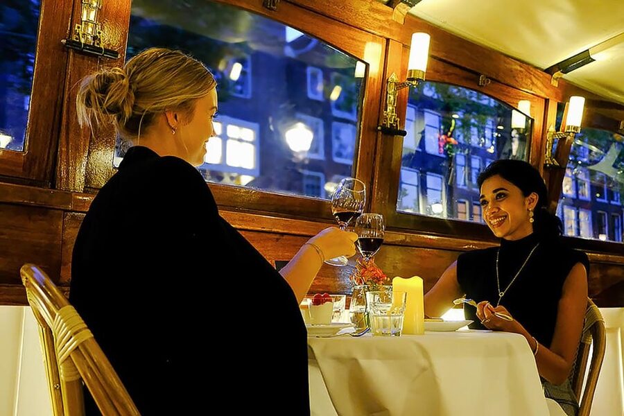 Amsterdam: Luxury Saloon Boat Cruise with 3-Course Dinner - Key points to know before booking