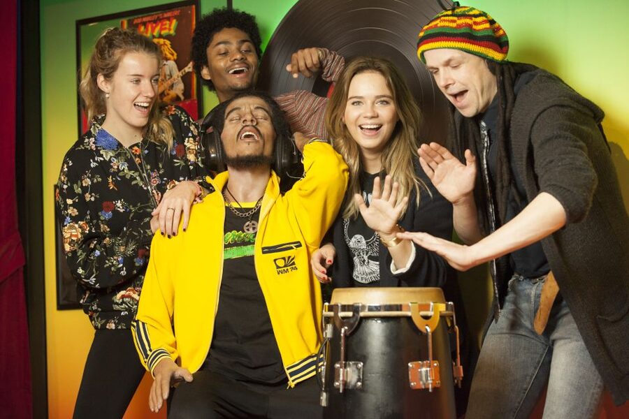 Amsterdam: Madame Tussauds & Amsterdam Dungeon Combo Ticket - Scares, jokes, and audience participation
