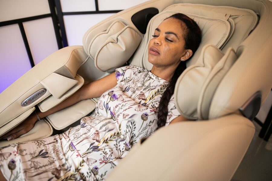 Amsterdam: Massage Session - The short introduction before the massage