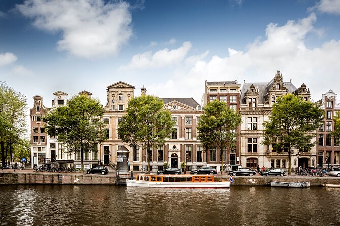 Amsterdam Museum of the Canals Admission Ticket with Audiotour - Following the one-hour multimedia tour