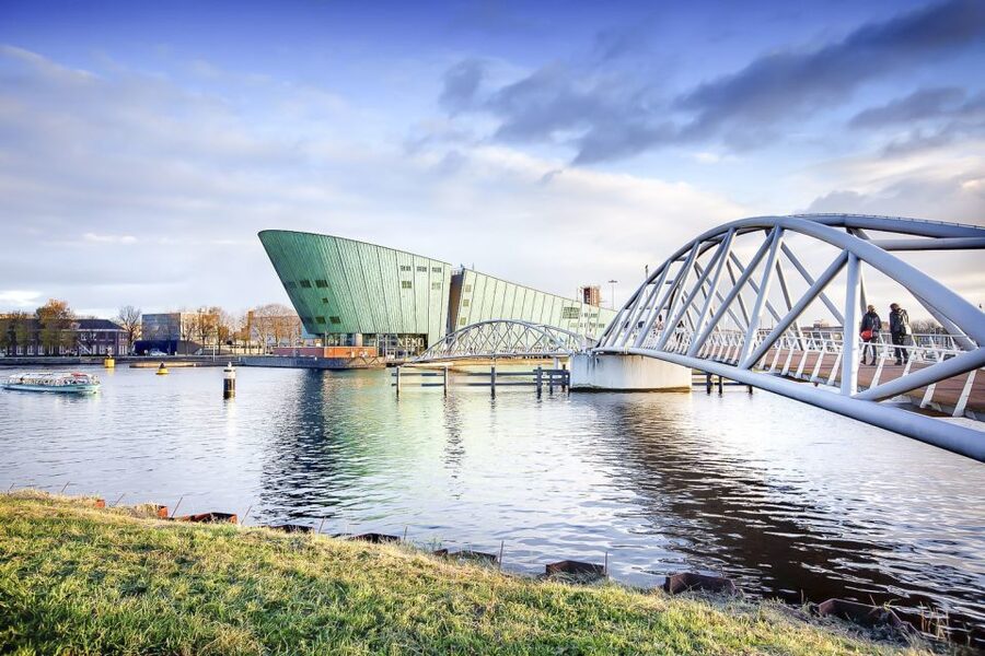 Amsterdam: NEMO Science Museum Ticket - The laboratory: put on a coat and test an idea