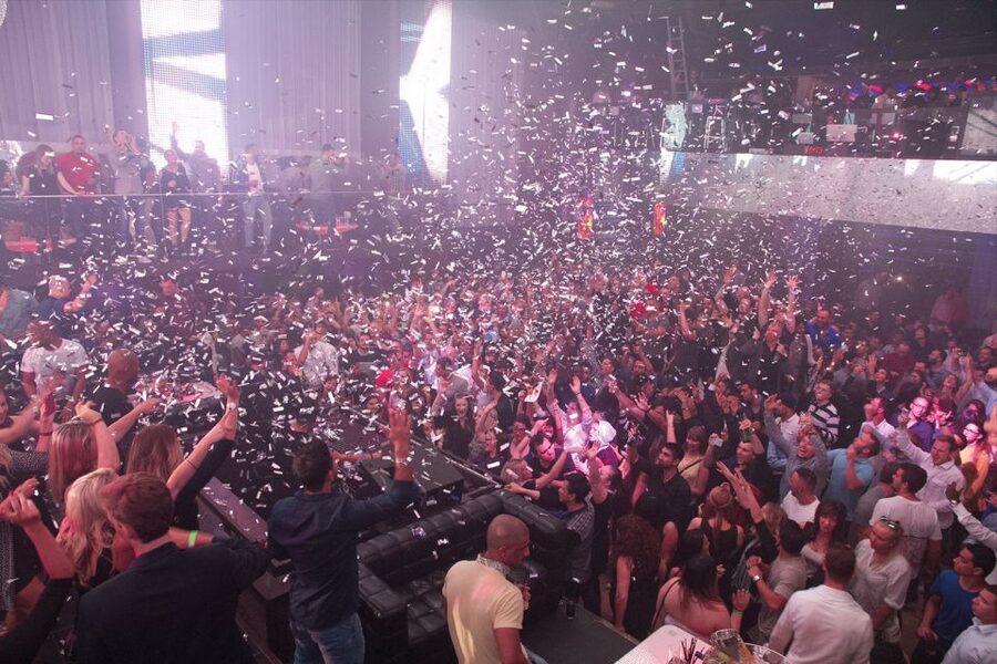 Amsterdam: Nightlife Scene 1, 2, or 3-7 Day Ticket - Dress codes and the risk at the door