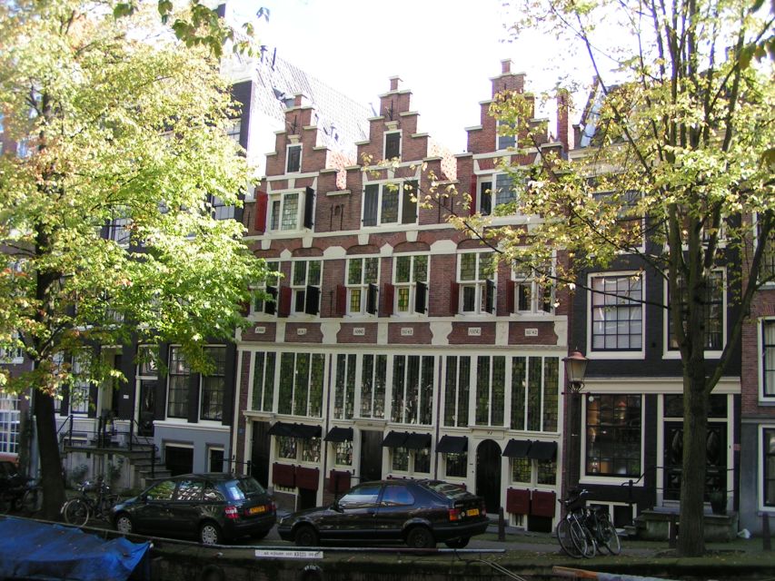 Amsterdam Old City Private Walking Tour - Starting at Central Station and finding old Amsterdam
