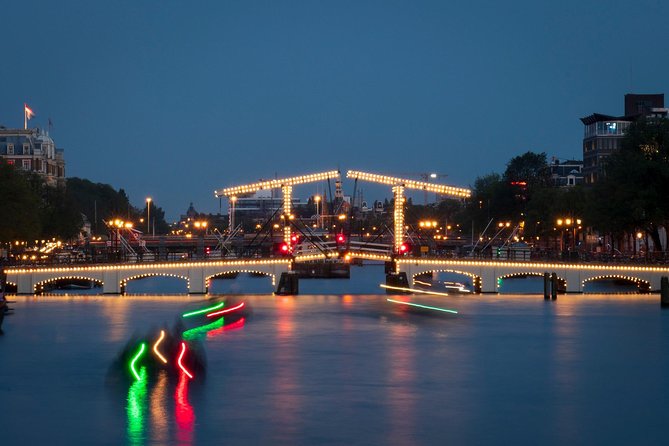 Amsterdam Photography Masterclass - Private Photography Lesson - Working with water and the Magere Brug