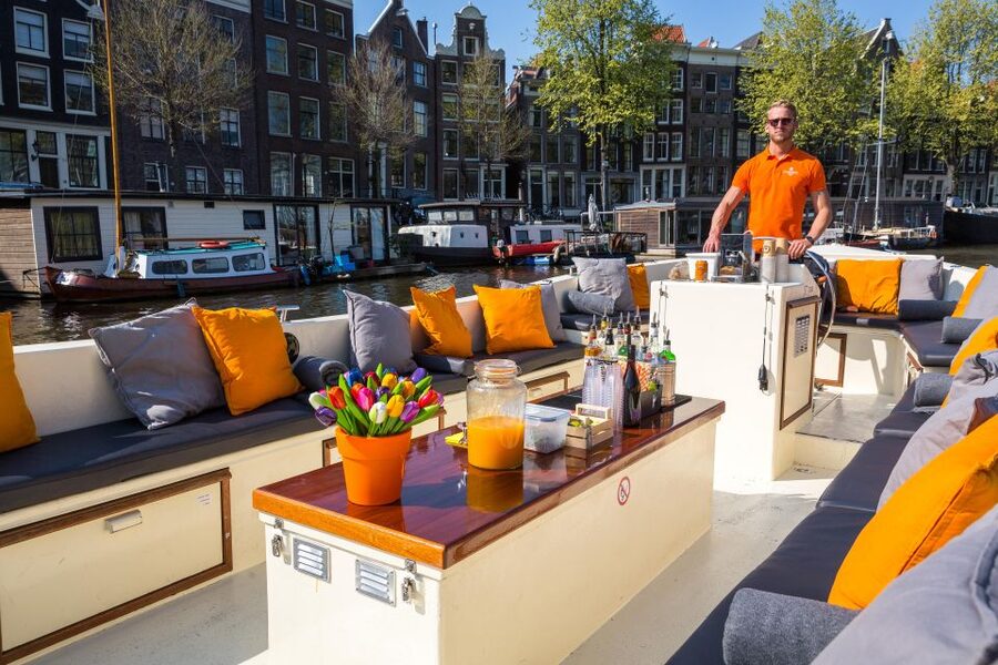 Amsterdam: Private BBQ Cruise with Personal Chef & Drinks - Is the boat suitable for your group?