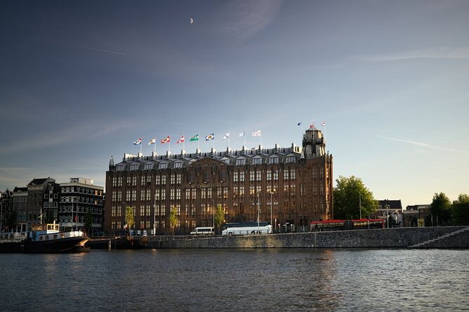 Amsterdam Private Boat Tour with Unlimited Drinks - Anne Frank House and the city’s difficult past