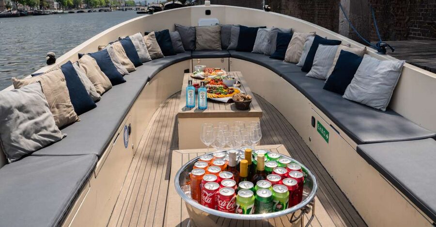 Amsterdam: Private Canal Booze Cruise with Unlimited Drinks - NEMO Science Museum and the eastern waterfront
