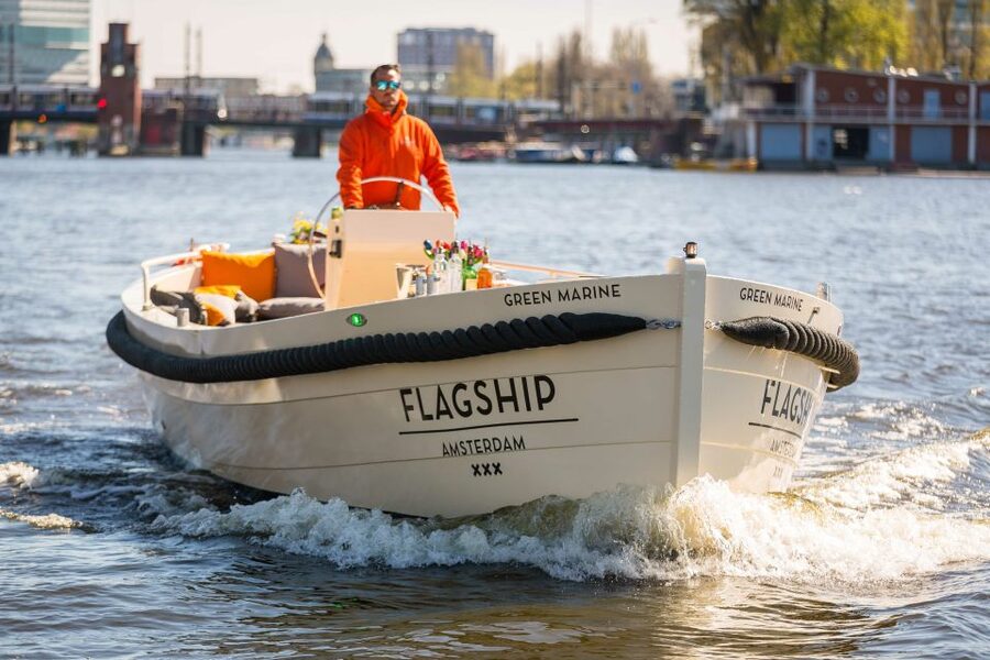 Amsterdam: Private Cruise with Drinks & Optional Snacks - Key points before you book