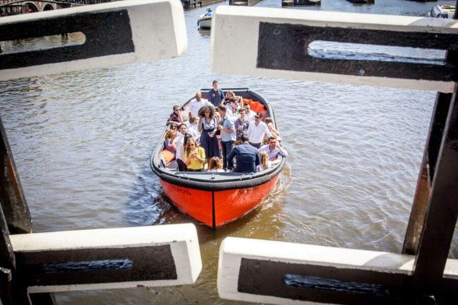 Amsterdam: Private Cruise with Drinks & Optional Snacks - Who should choose this private cruise?