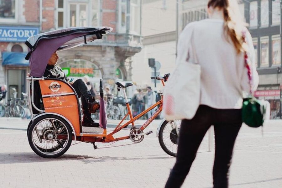 Amsterdam: Private Guided City Tour by Pedicab - Newmarket, Chinatown, and the old city